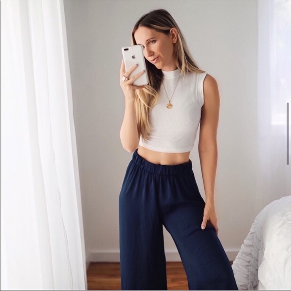 Our Lady of Charity Necklace | 18k Gold Filled - Picture 6 of 7